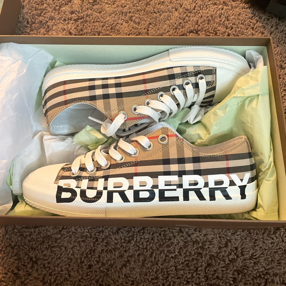 Burberry Sneakers